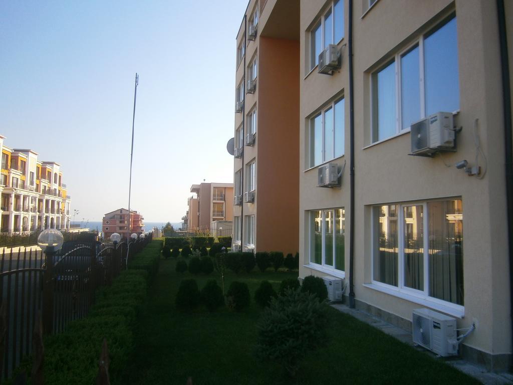 Anna Marina Apartments Sveti Vlas Eksteriør billede