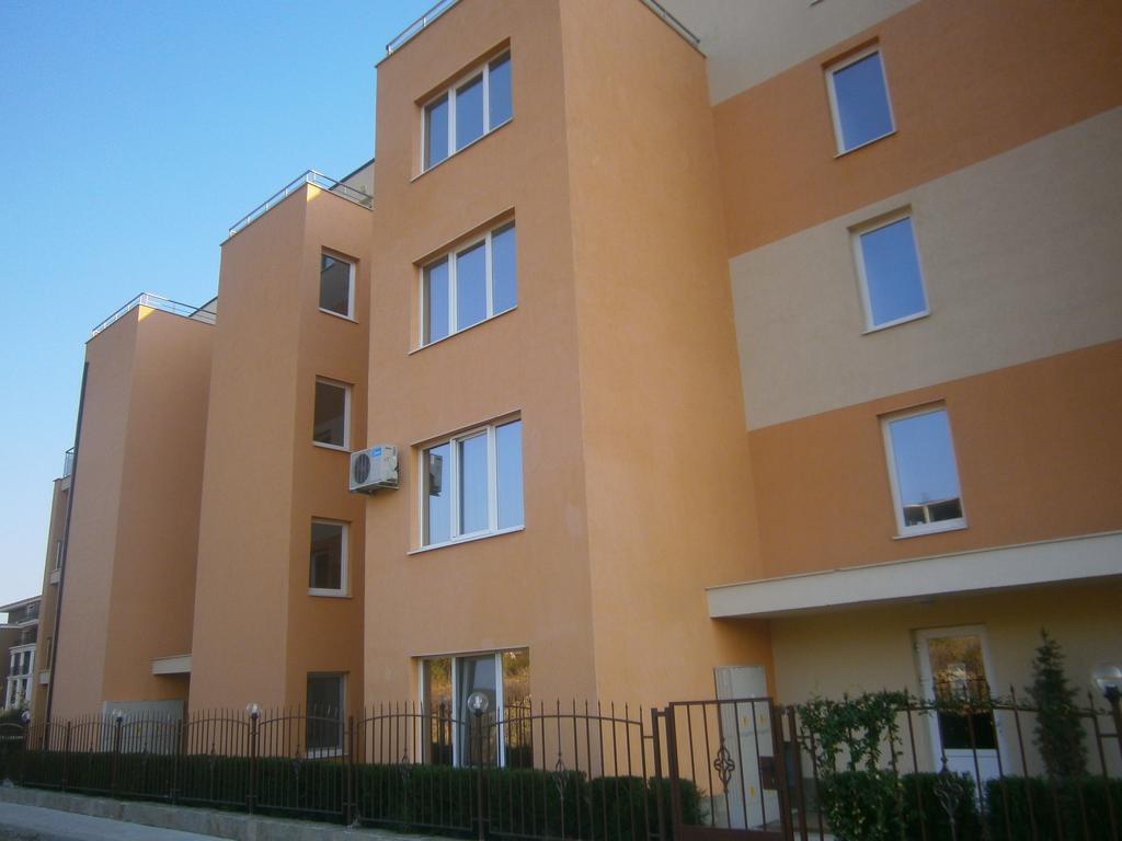 Anna Marina Apartments Sveti Vlas Eksteriør billede