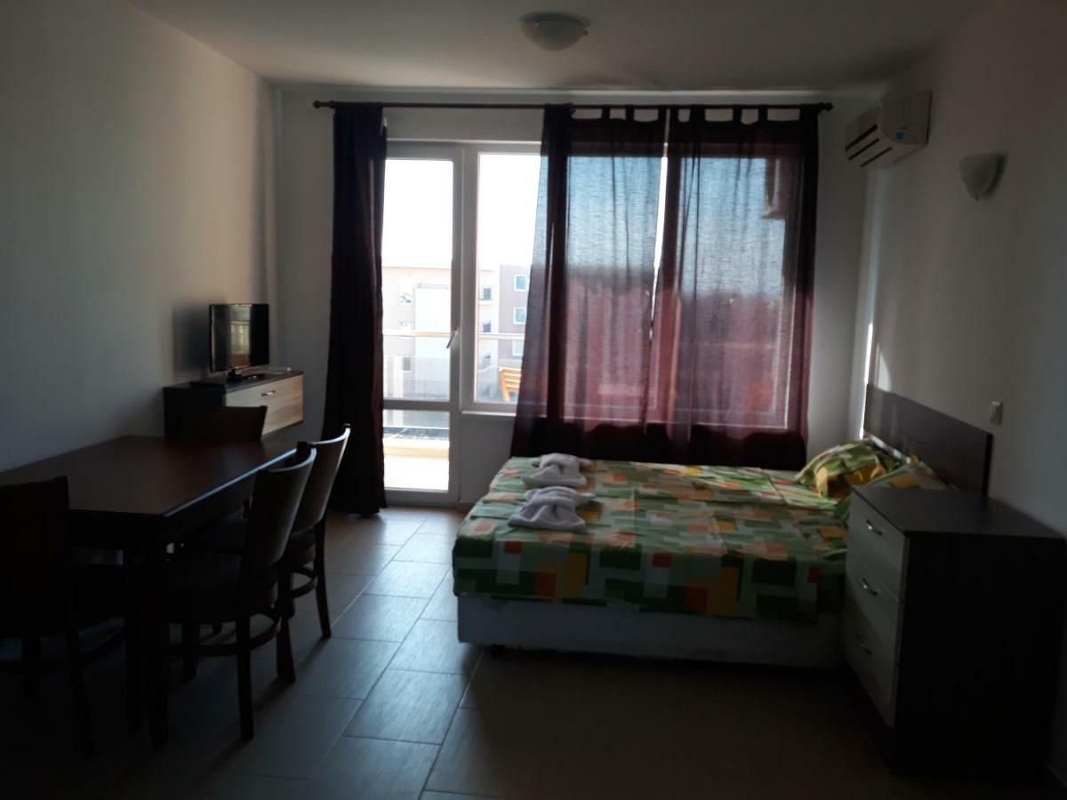 Anna Marina Apartments Sveti Vlas Eksteriør billede
